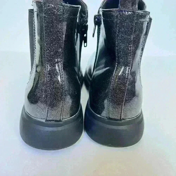 DV Dolce Vita Girl's Cole Ankle Boot - Picture 5 of 8